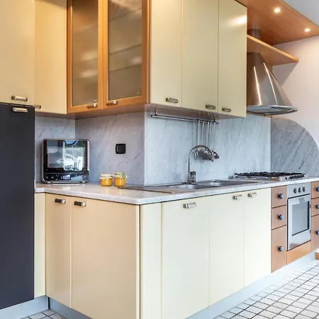 La Vela サン・バルトロメーオ・アル・マーレ